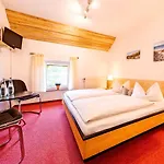 & Reiterhof Schumann 3* Triptis